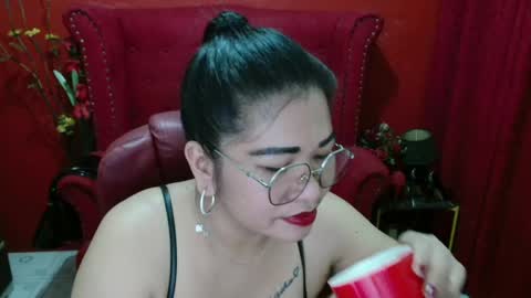 LatexQueen online show from May 6, 6:36 pm