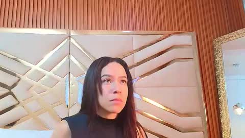 Snapshot of dirtylittleslutt_ chatting on February 23, 7:38 pm Nemesis online show from February 23, 7:38 pm