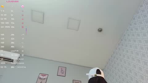 Snapshot of dirtylittleslutt_ chatting on March 2, 12:22 pm Nemesis online show from March 2, 12:22 pm