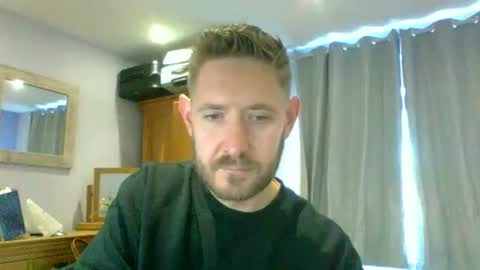 Exhibitionist Ben online show from October 6, 9:38 am