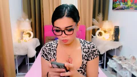 Carmy And Yanna Faulkerson online show from November 16, 4:09 pm