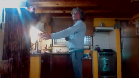 discretopasivo online show from April 5, 6:05 pm