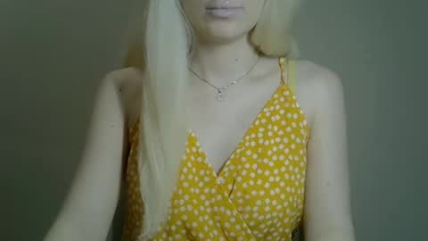 DitaMilton online show from February 10, 8:21 pm