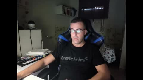 ditos_c online show from October 2, 9:19 am