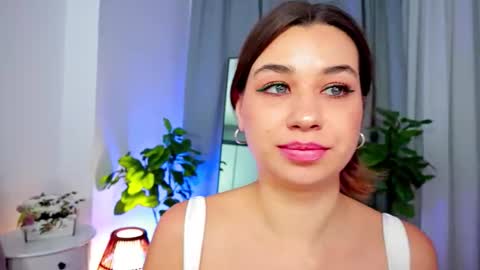 Tia online show from January 18, 11:58 pm