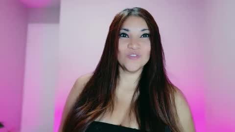 DivineLynn online show from November 5, 1:57 pm