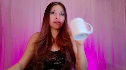 DivineLynn online show from January 15, 2:02 pm