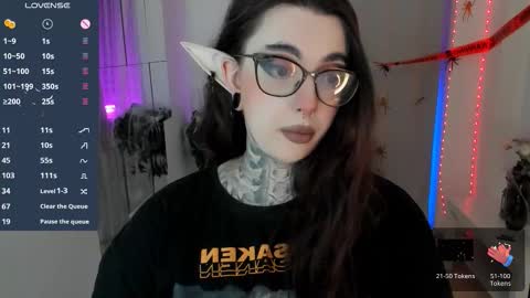 dixipixi_ online show from October 23, 6:15 am