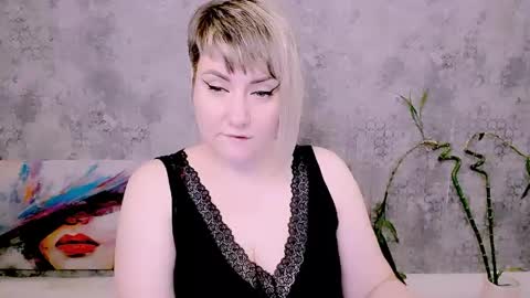 djullia online show from May 30, 6:56 am