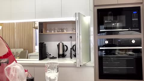 Snapshot of docehot1818 chatting on December 18, 5:31 pm Ctia But I prefer to be called DOCE online show from December 18, 5:31 pm