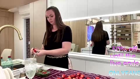 Snapshot of docehot1818 chatting on February 7, 9:04 pm Ctia But I prefer to be called DOCE online show from February 7, 9:04 pm