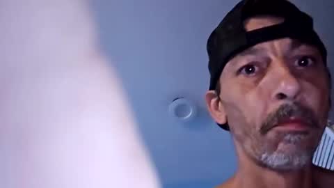 dogbone999081 online show from October 2, 9:41 am