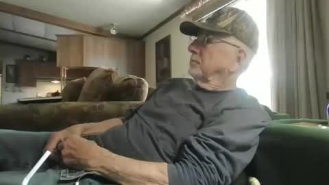 doingmyself69 online show from March 26, 10:15 pm