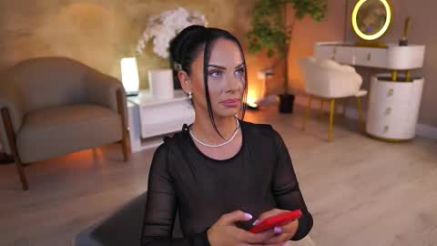 Monica online show from November 6, 10:51 am