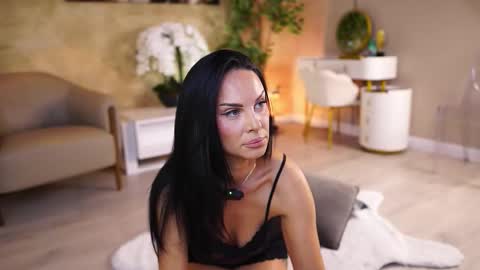 Monica online show from September 16, 9:01 am