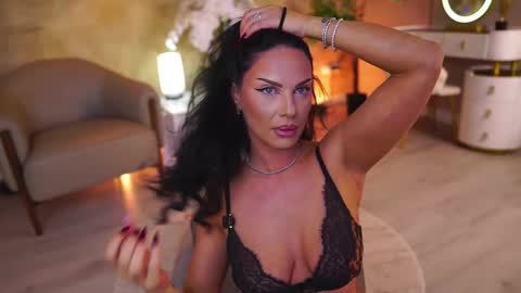 Monica online show from October 22, 9:12 am