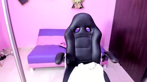 doll___squirt online show from October 8, 8:26 pm