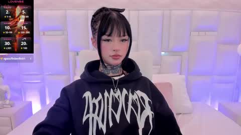 doll  bella online show from April 13, 1:37 pm