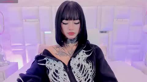 doll  bella online show from March 21, 1:49 pm