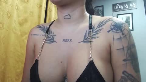 doll_and_thebrown online show from October 25, 2:12 am