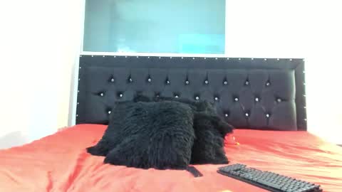 Snapshot of doll_celeste19 chatting on September 17, 1:09 am C E L E S T E online show from September 17, 1:09 am