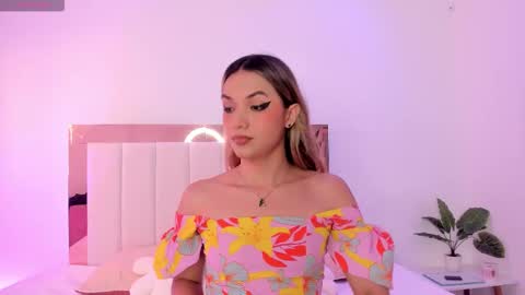 doll_isa_ online show from March 13, 8:34 pm