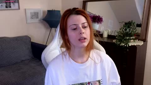 Snapshot of doll_lesli chatting on February 7, 2:26 pm Your doll Lesli online show from February 7, 2:26 pm
