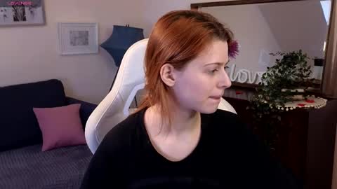 Snapshot of doll_lesli chatting on February 26, 2:05 pm Your doll Lesli online show from February 26, 2:05 pm