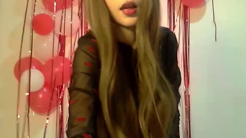 Snapshot of doll_natalyy chatting on February 15, 5:30 am doll_natalyy online show from February 15, 5:30 am