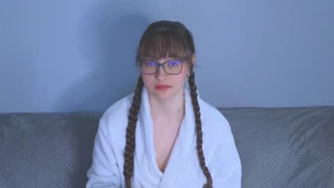 Tessa online show from May 22, 3:57 am