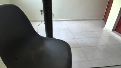 DollarHot30 online show from February 24, 3:04 pm