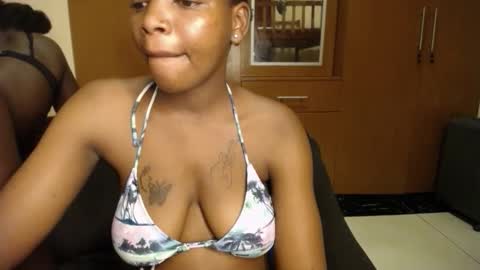 Bella online show from October 27, 8:31 pm