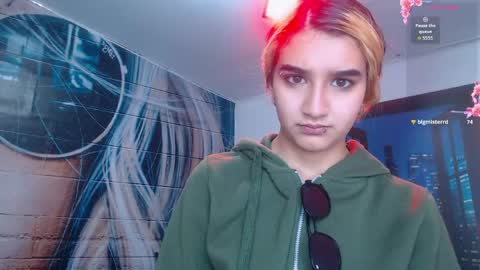 Dolly pocket online show from April 23, 2:52 am