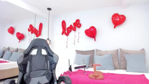 dolly walker online show from February 17, 5:47 am