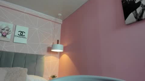 Call me Zoe  online show from September 29, 5:17 am