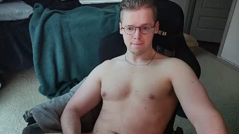 doloresman online show from July 7, 7:18 pm