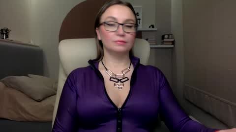 DOM MUMMY online show from January 26, 6:58 pm