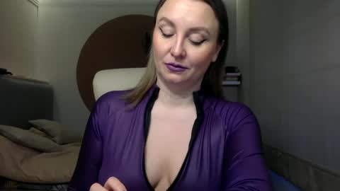 DOM MUMMY online show from February 18, 6:26 am