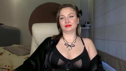 DOM MUMMY online show from March 8, 6:32 am