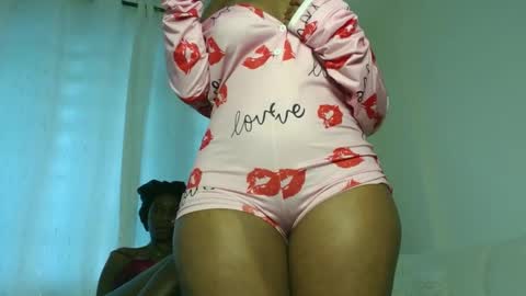 Amarie noels online show from March 18, 1:17 pm