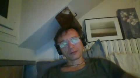 domi94300 online show from July 20, 10:00 pm