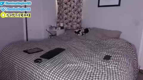 dominatingher69 online show from March 10, 10:35 pm