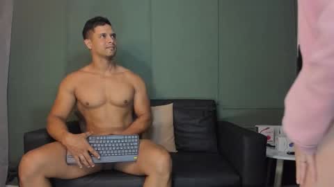 Dominc berry online show from March 13, 11:57 am