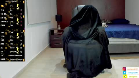 SANTI  independent model online show from March 30, 4:45 am