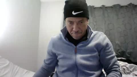 luis online show from February 2, 4:37 am