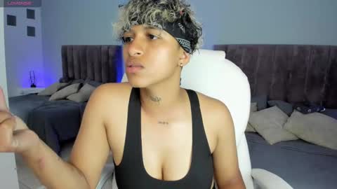 Dominick  online show from January 19, 2:04 am