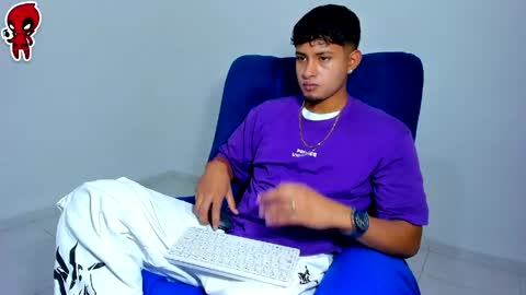  Dominic  online show from April 24, 2:24 am