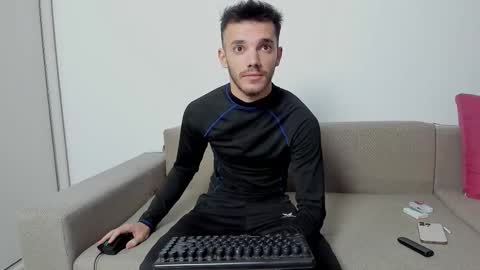 dominicvalente online show from October 19, 7:40 pm