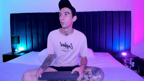 dominik_thompson777 online show from September 10, 4:57 am