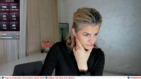 Snapshot of domixdyva chatting on January 16, 3:24 pm Dyva online show from January 16, 3:24 pm